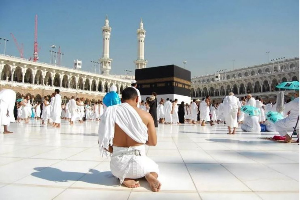 How to Make Your Umrah Journey From Birmingham Smooth?